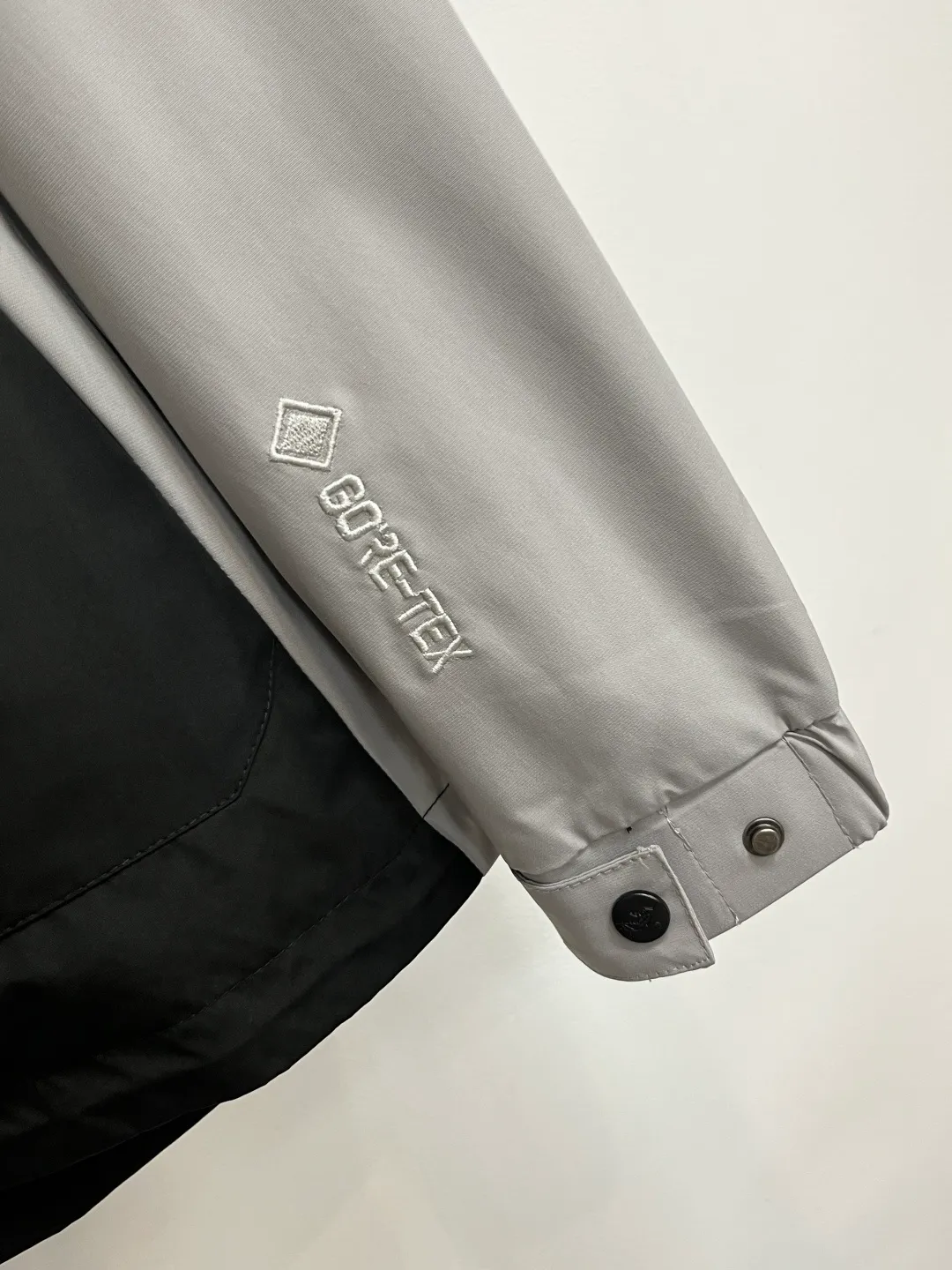 ARCTERYX 2026 New Arrival🧊 ，Original Premium Breathable ， ， ， Quality。 ， Sizes：M～3XL H 2025New Arrival